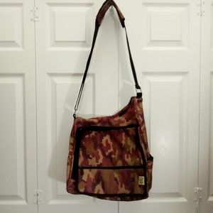 Bass Pro Shops Camo Print Messenger Diaper Bag w/Changing Pad